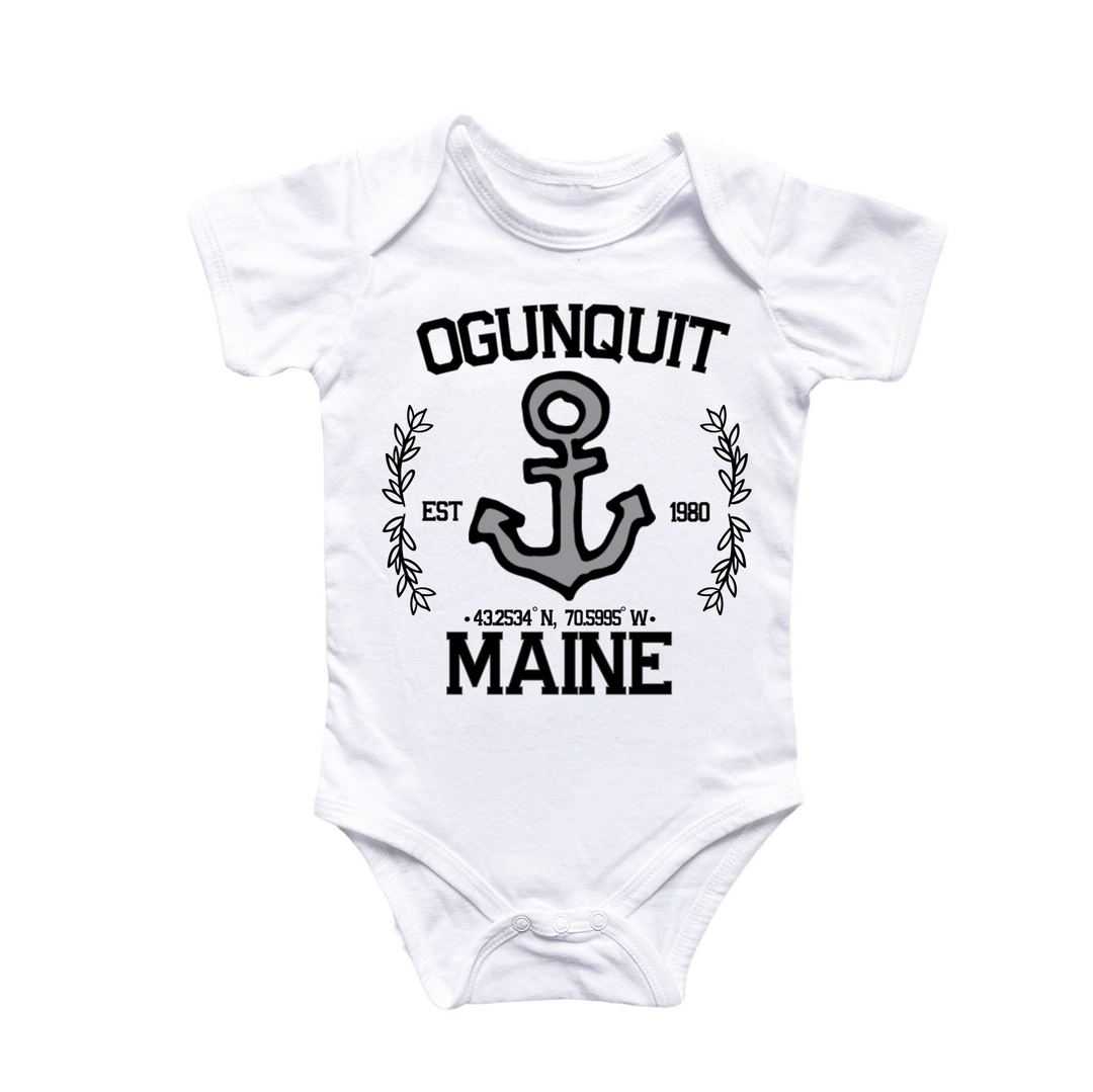 a white bodysuit with an anchor and the words ogungout maine on it