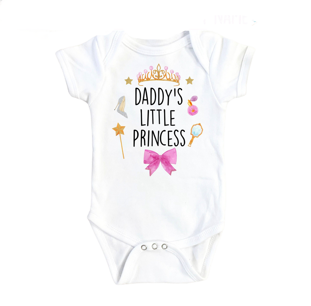 a baby bodysuit that says daddy's little princess